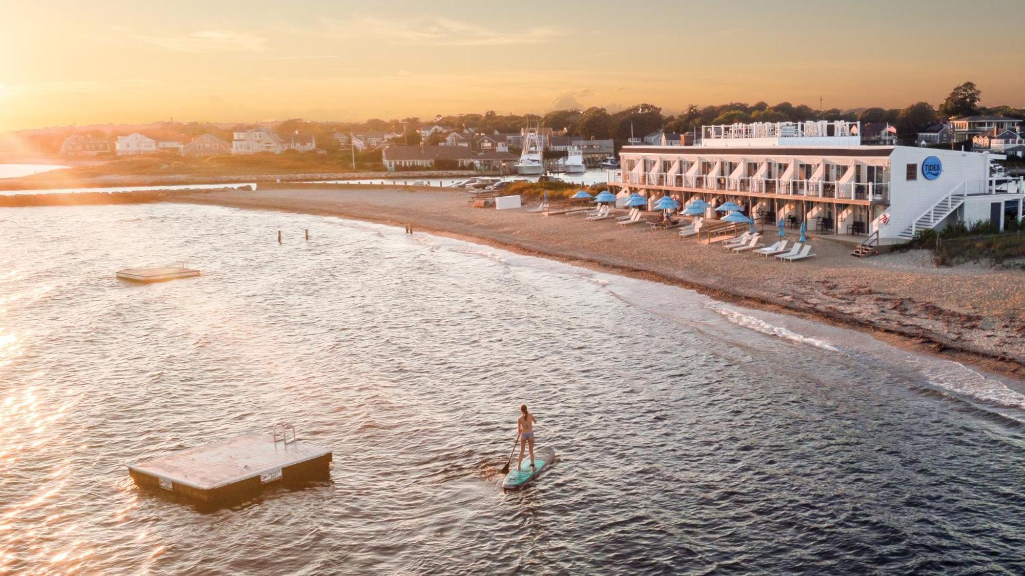 Falmouth Tides Hotel Bagian luar foto